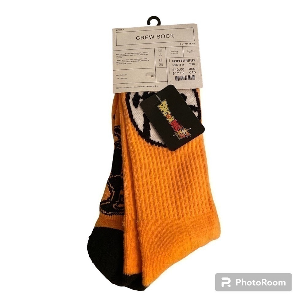 NWT MENS DRAGONBALL Z CREW SOCKS | URBAN OUTFITTERS